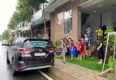 ĐƯA ĐÓN HỌC SINH