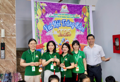 VUI HỘI TRĂNG RẰM