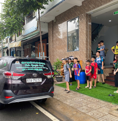 ĐƯA ĐÓN HỌC SINH