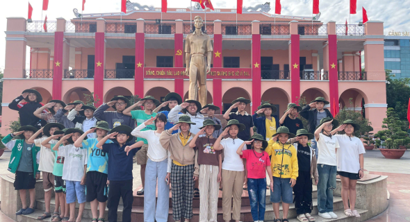 Hoạt động trải nghiệm thực tế tại Bến Nhà Rồng – Đầm Sen Nước của học sinh Trung tâm Giáo dục Thảo Nguyên Xanh