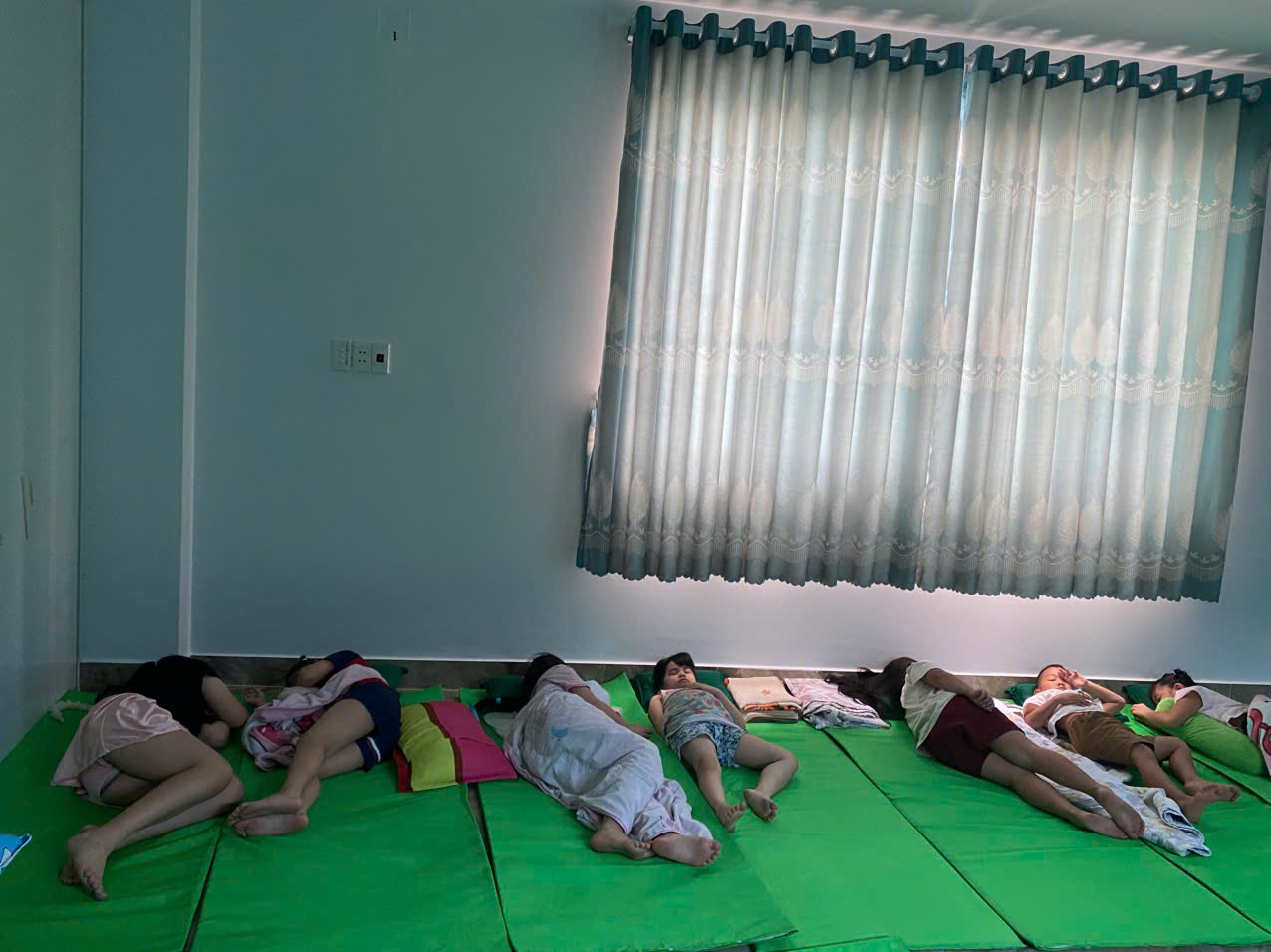 NGỦ TRƯA CỦA BÉ